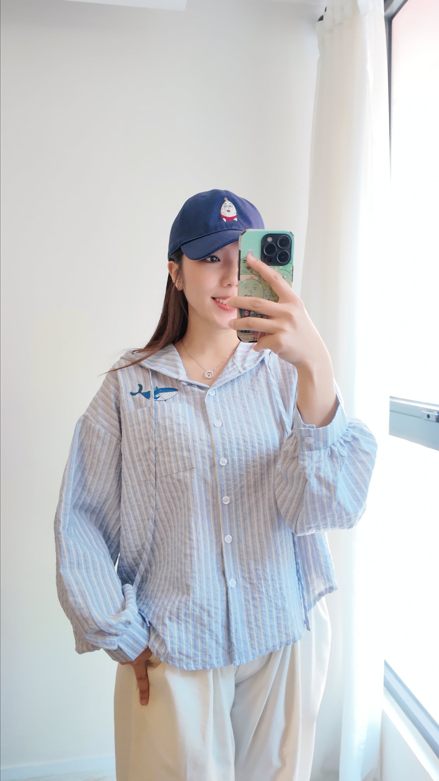 寬鬆直條有帽襯衫