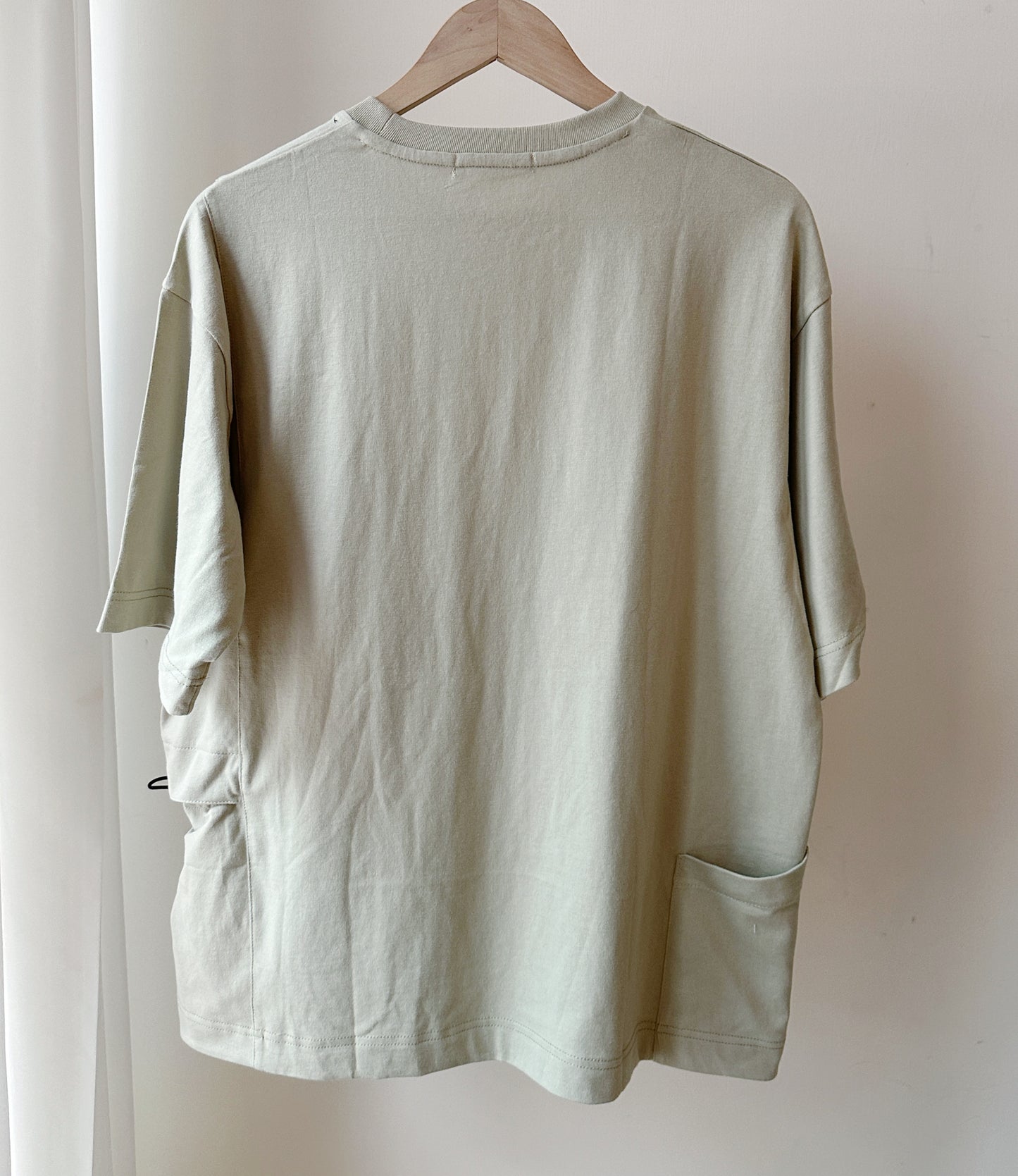 中性寬鬆雙口袋T-shirt
