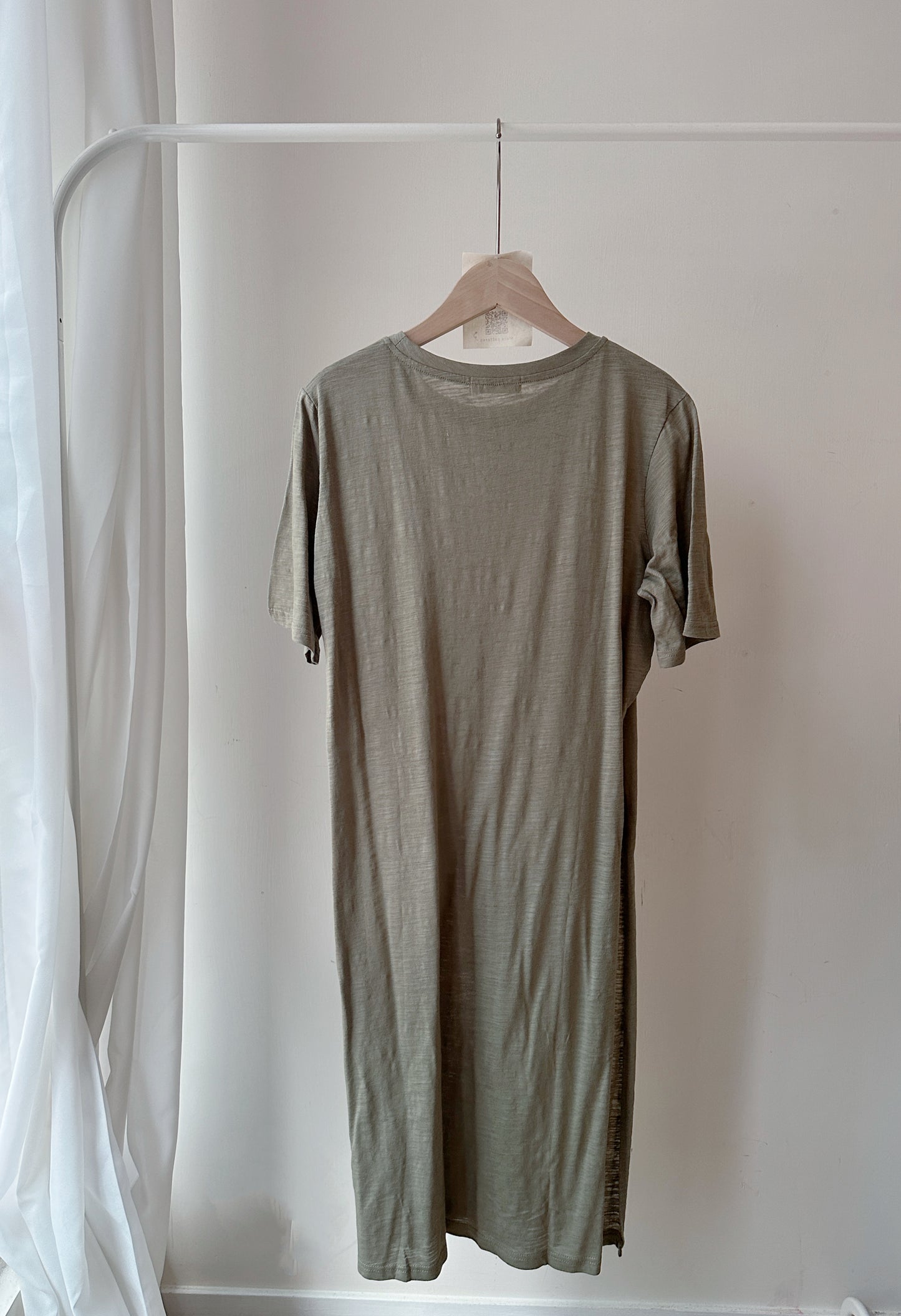 圓領側面開叉短袖上衣