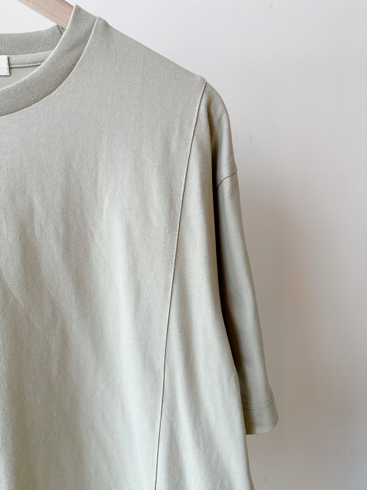 中性寬鬆雙口袋T-shirt