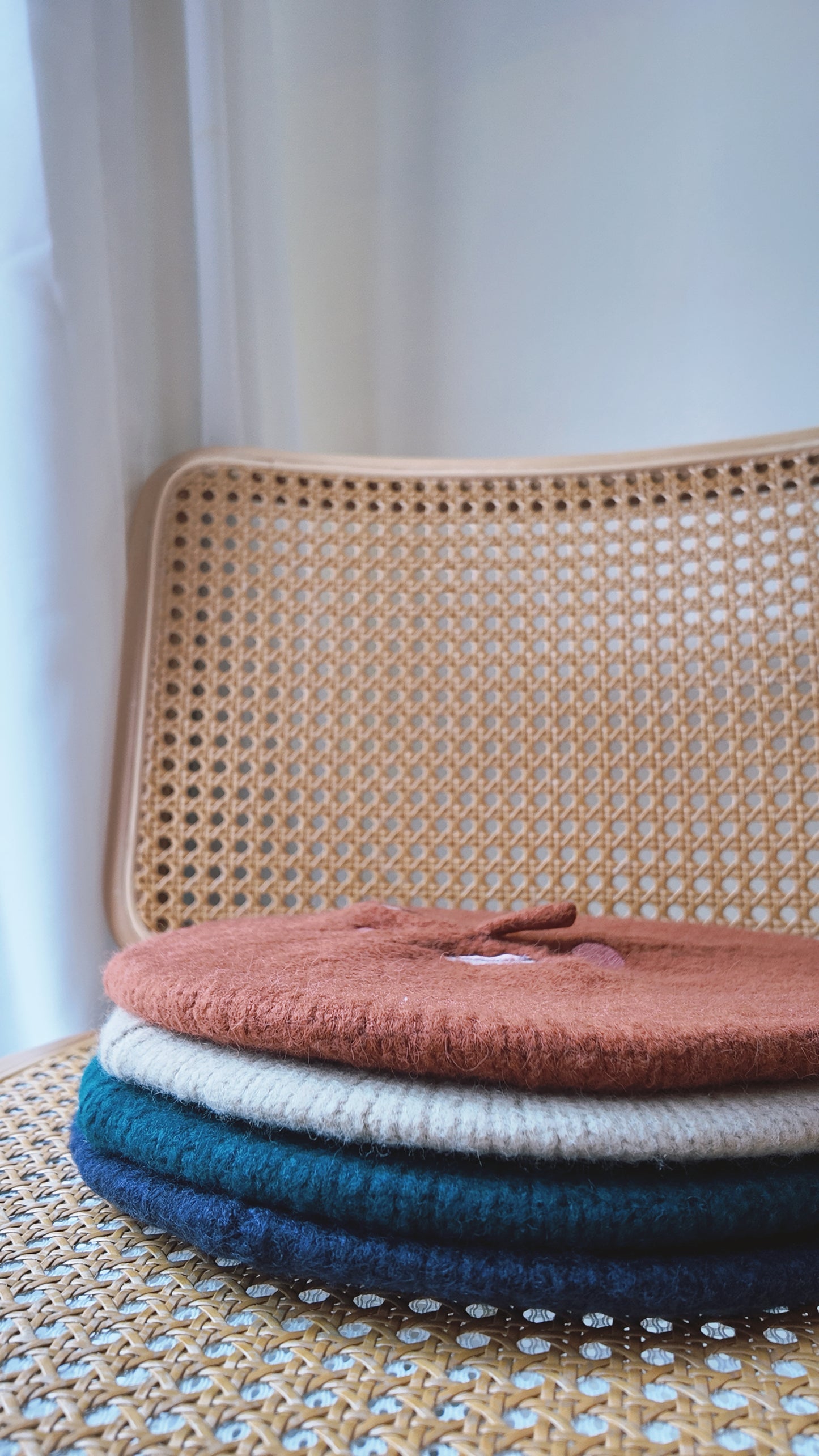 針織畫家帽|自家刺繡圖案