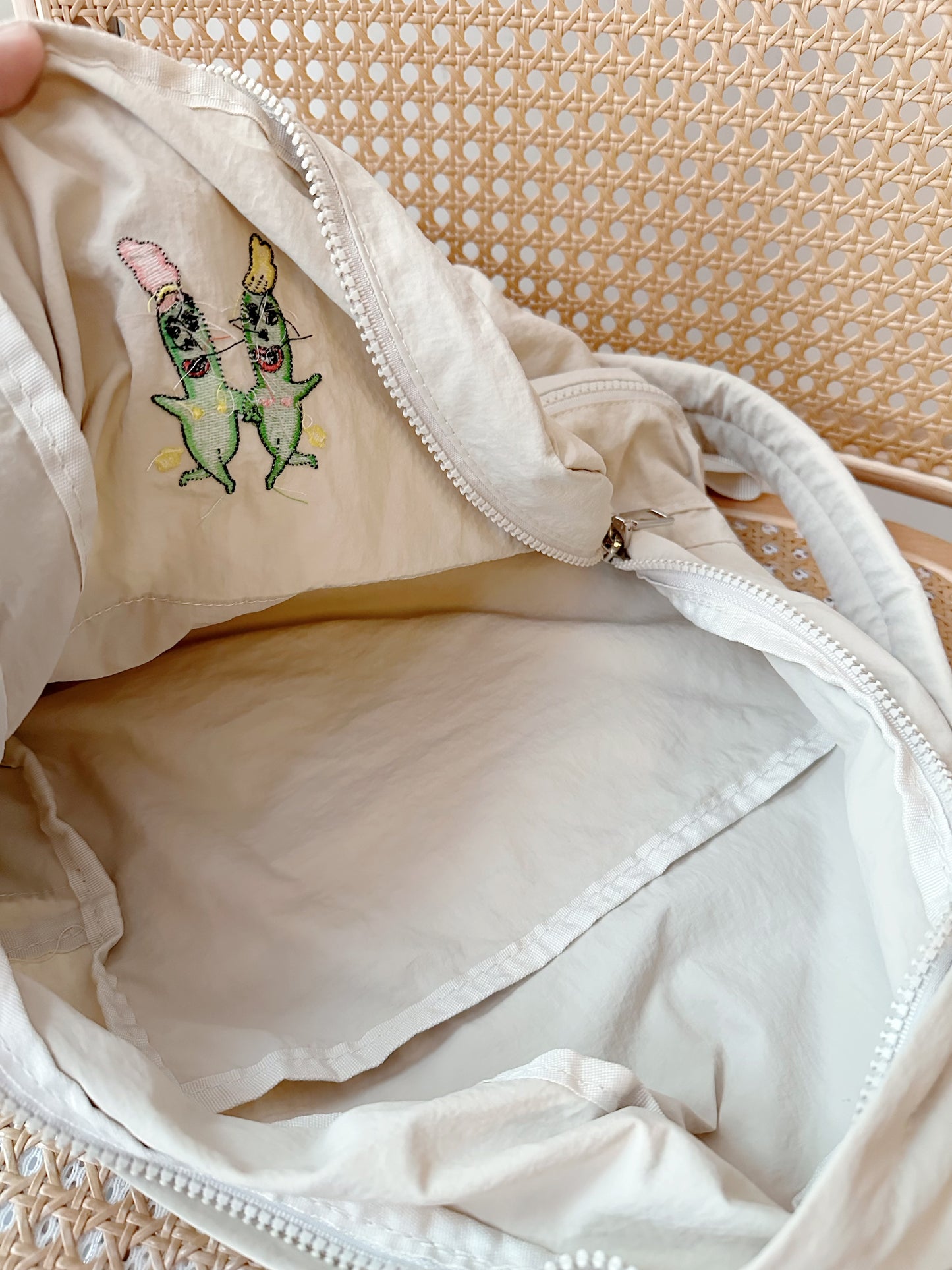 簡約輕便刺繡背包|自家刺繡圖案