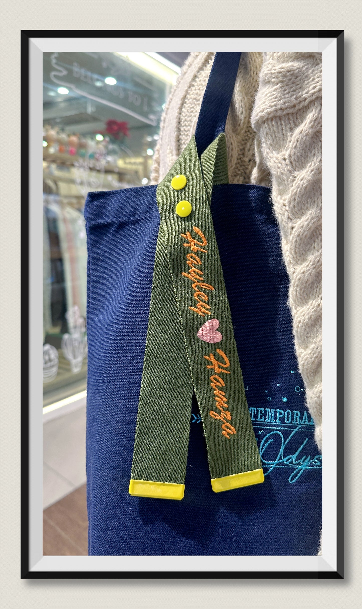 Belongs To J. 原創刺繡行李掛帶