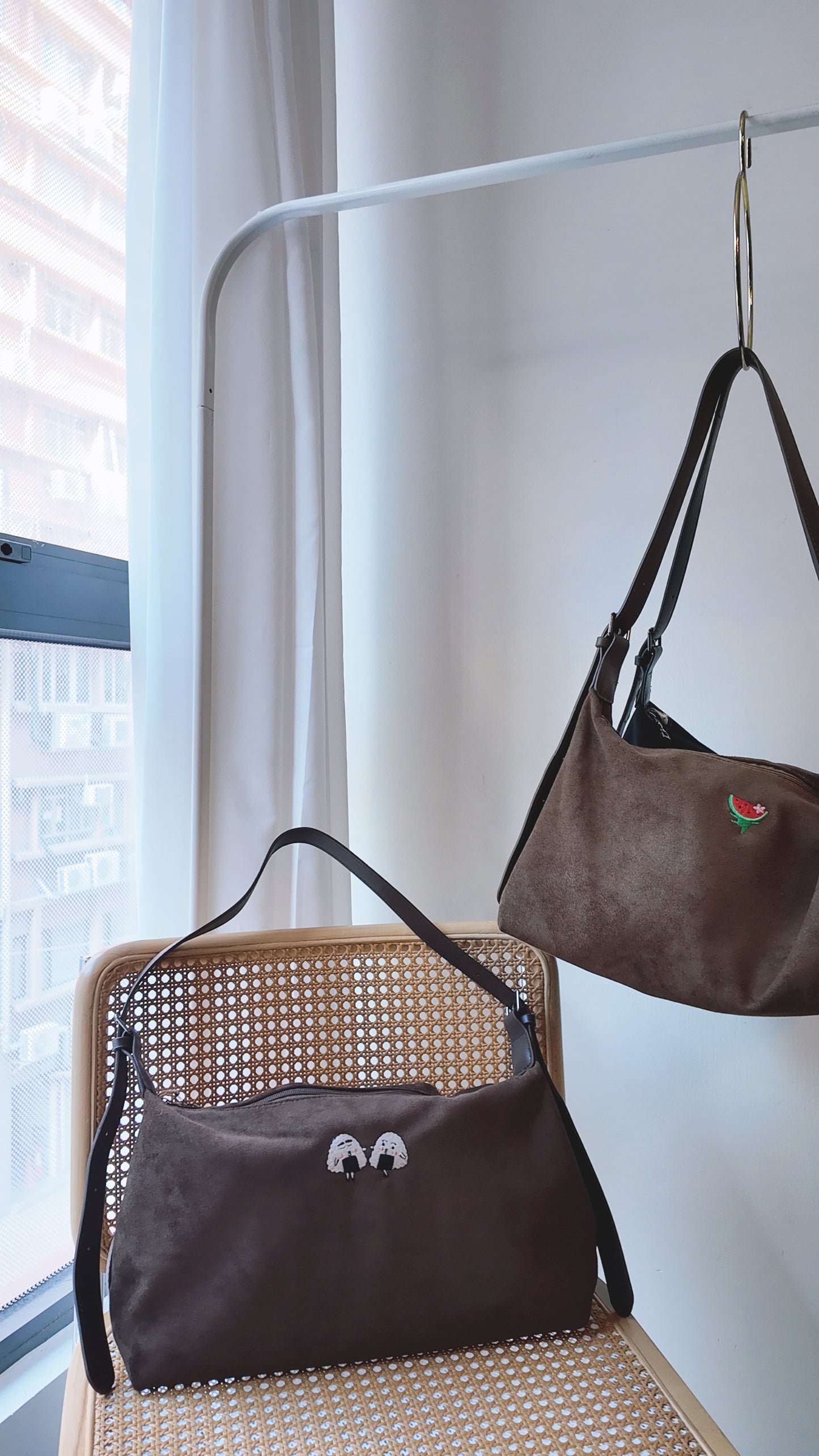 麂皮側揹水餃袋