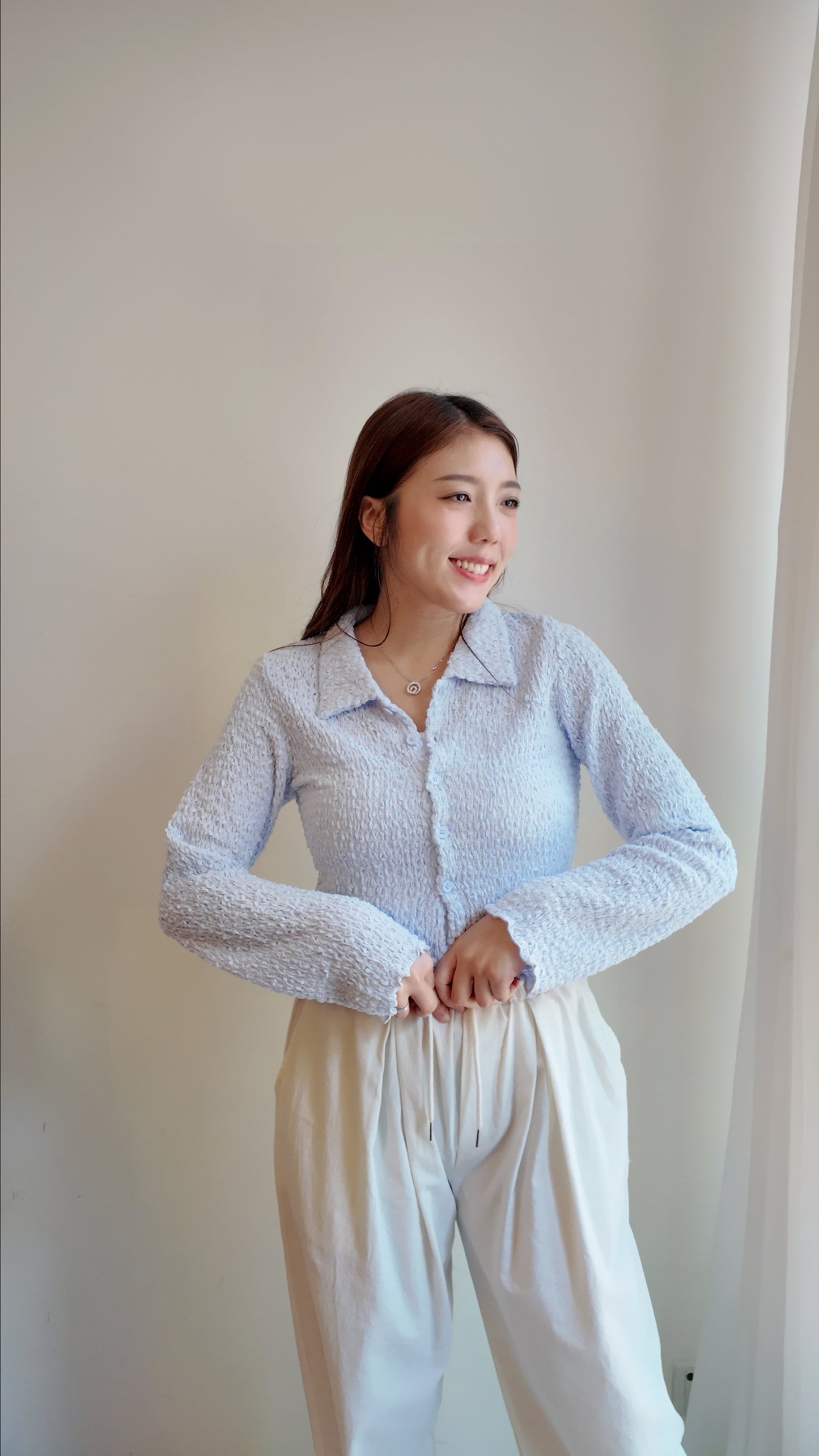 泡泡布翻領排鈕捲邊上衣