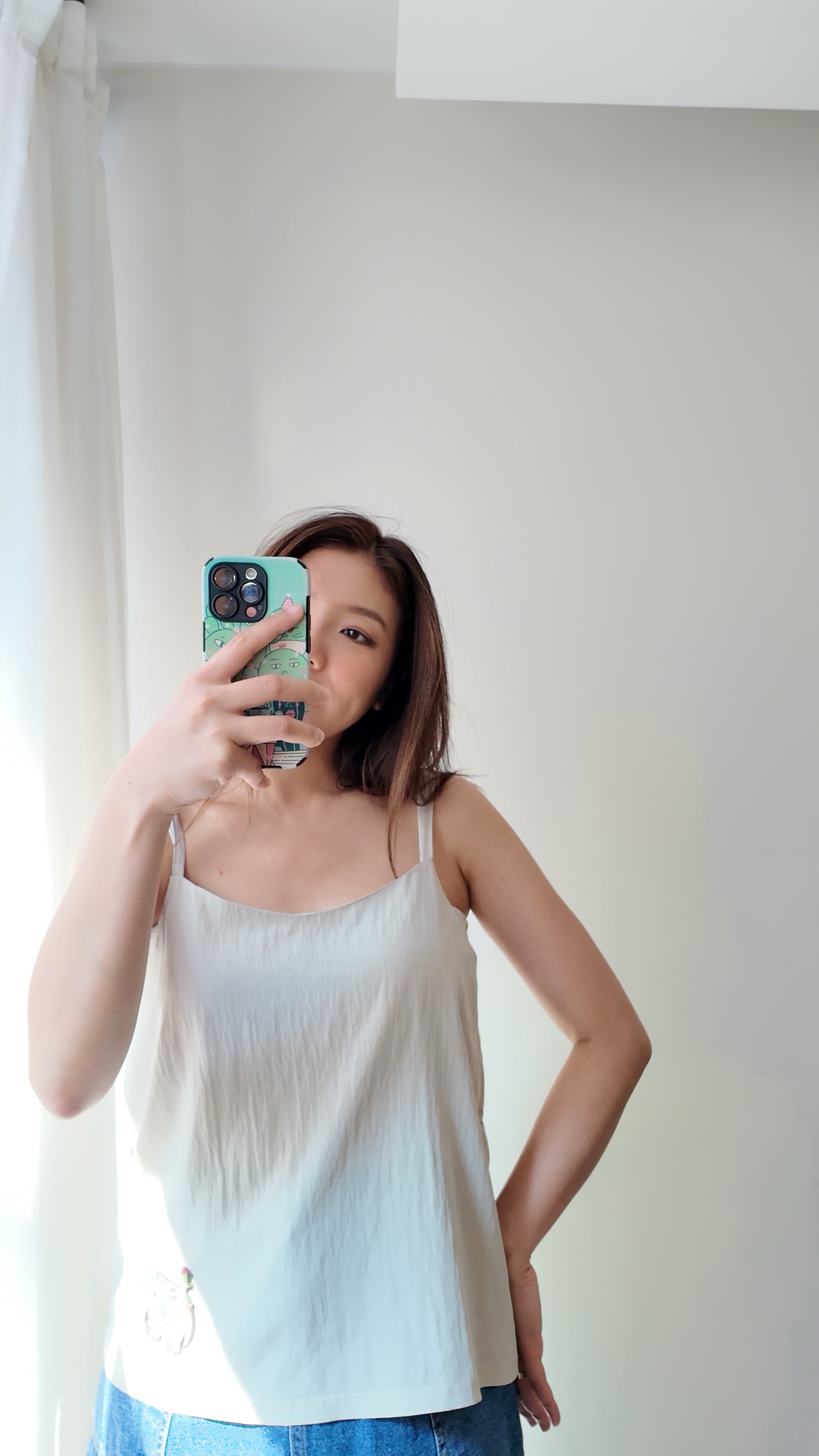 簡約V領吊帶背心