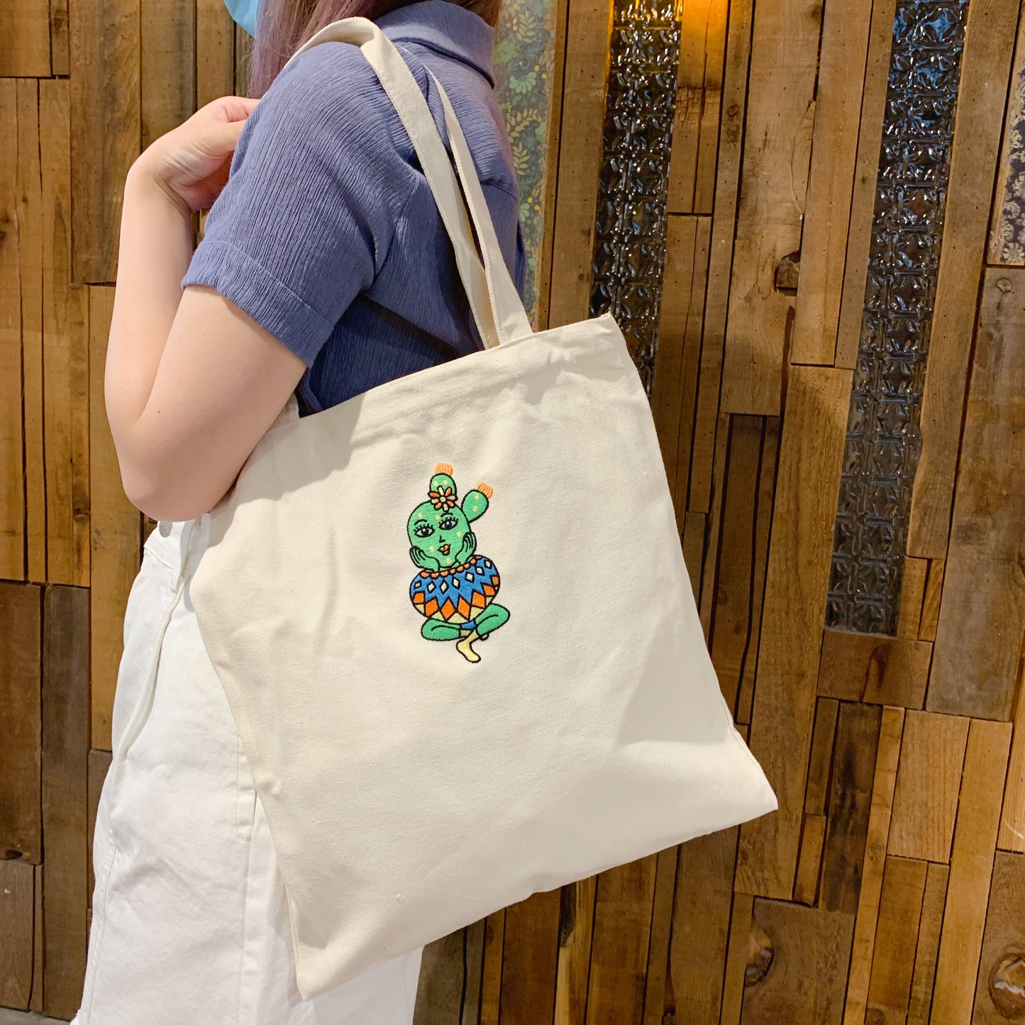 簡約刺繡 Tote-bag|自家刺繡圖案