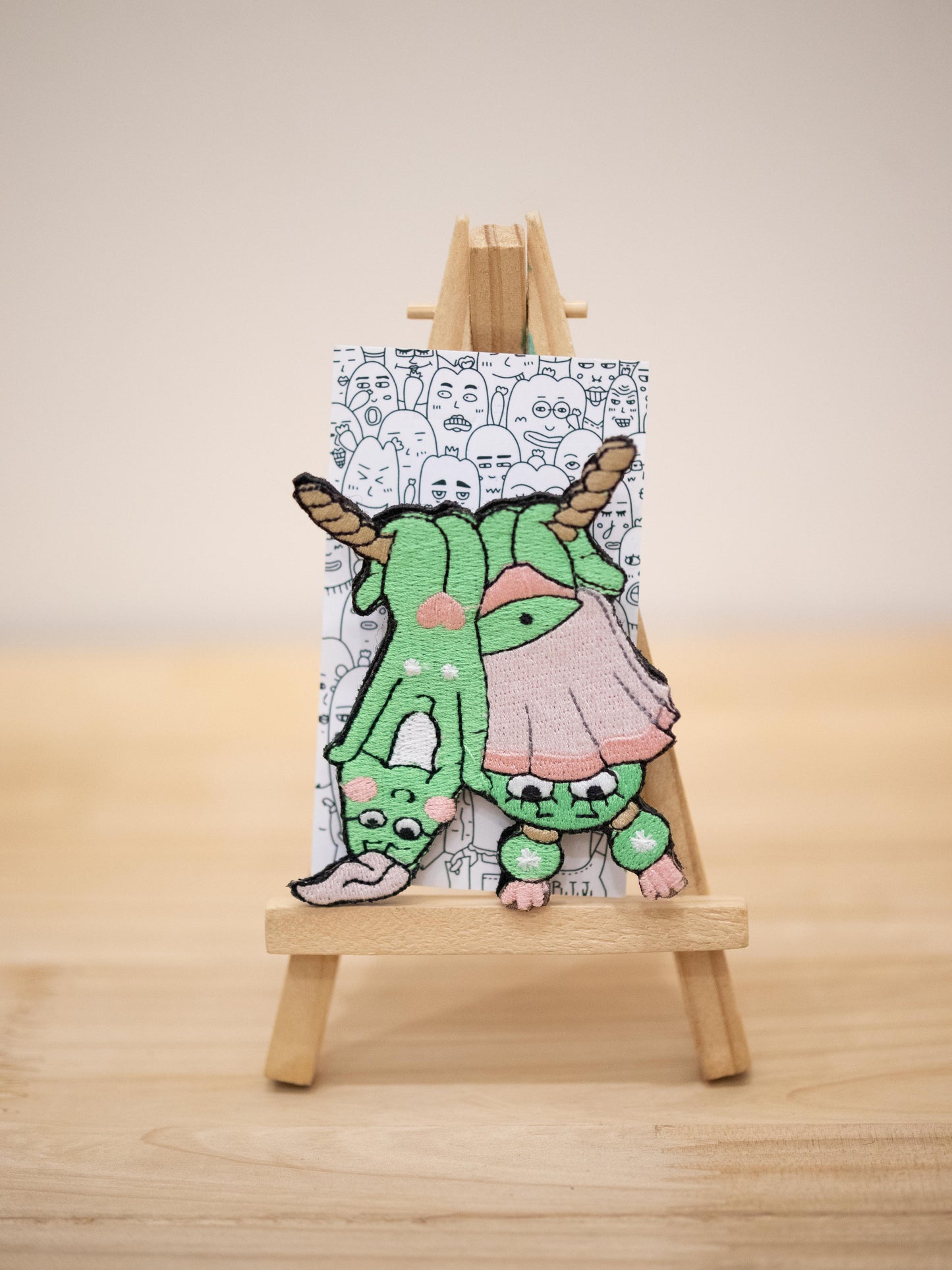 我們的倒吊人生 刺繡扣針/熨貼