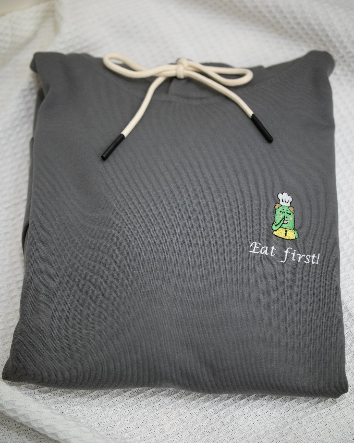 經典連帽衛衣|自家刺繡圖案