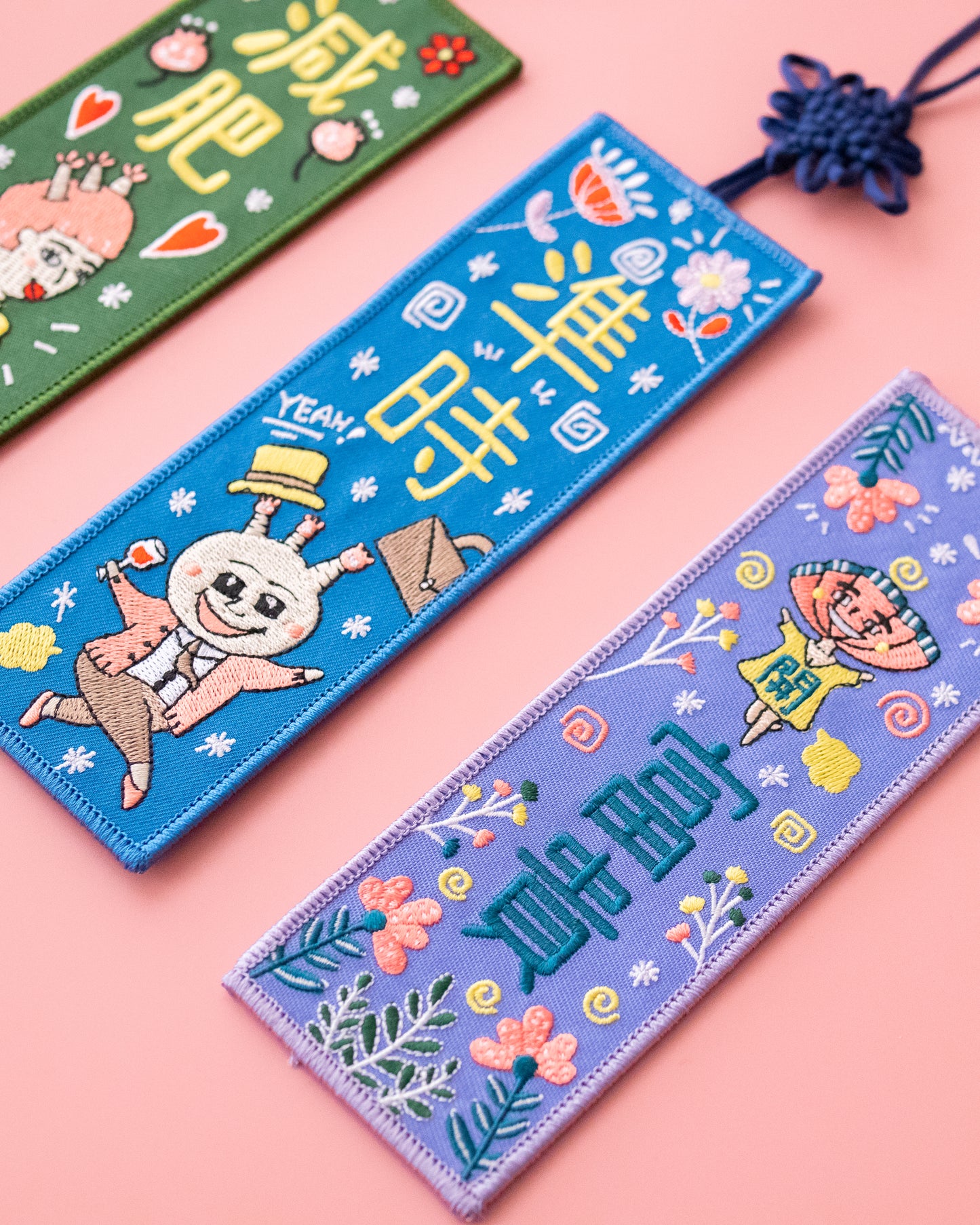 Belongs To J. 原創刺繡揮春彩虹系列