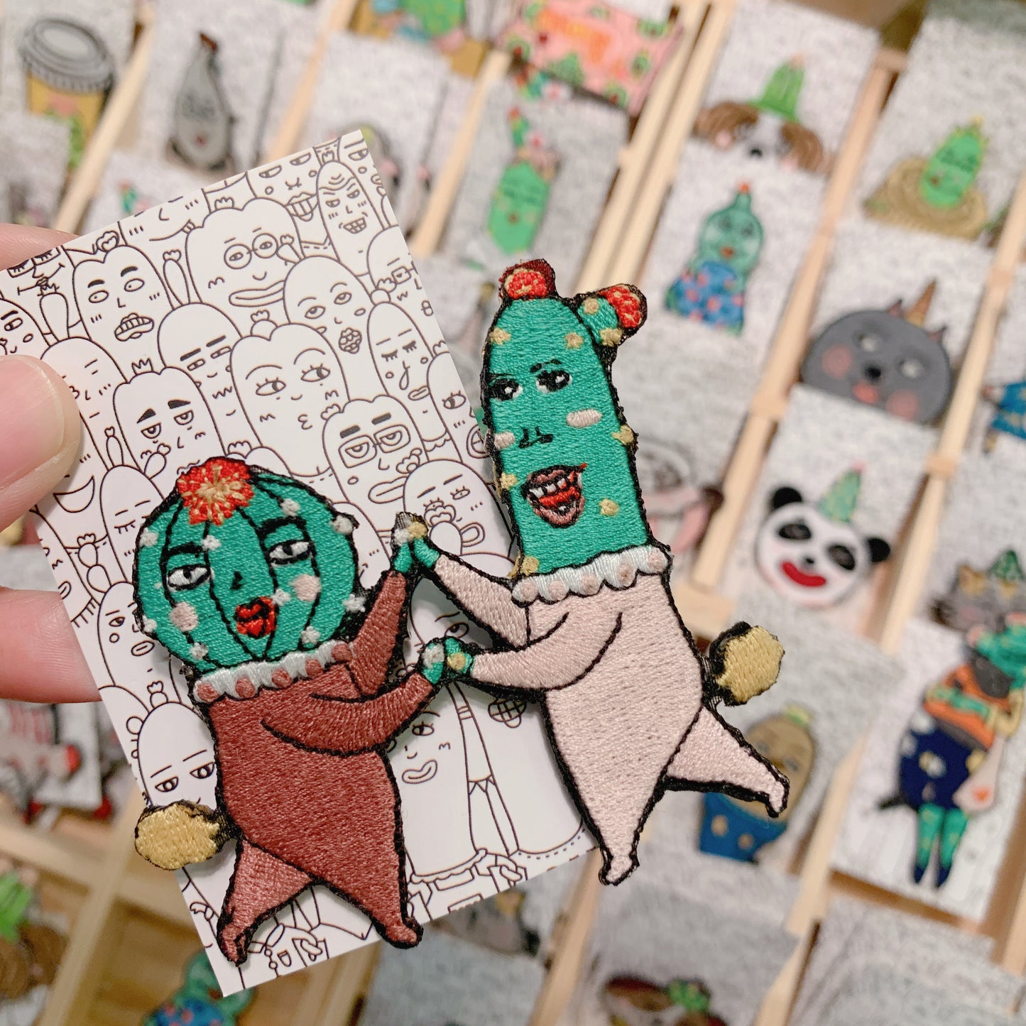 Crazy Friend刺繡扣針/熨貼