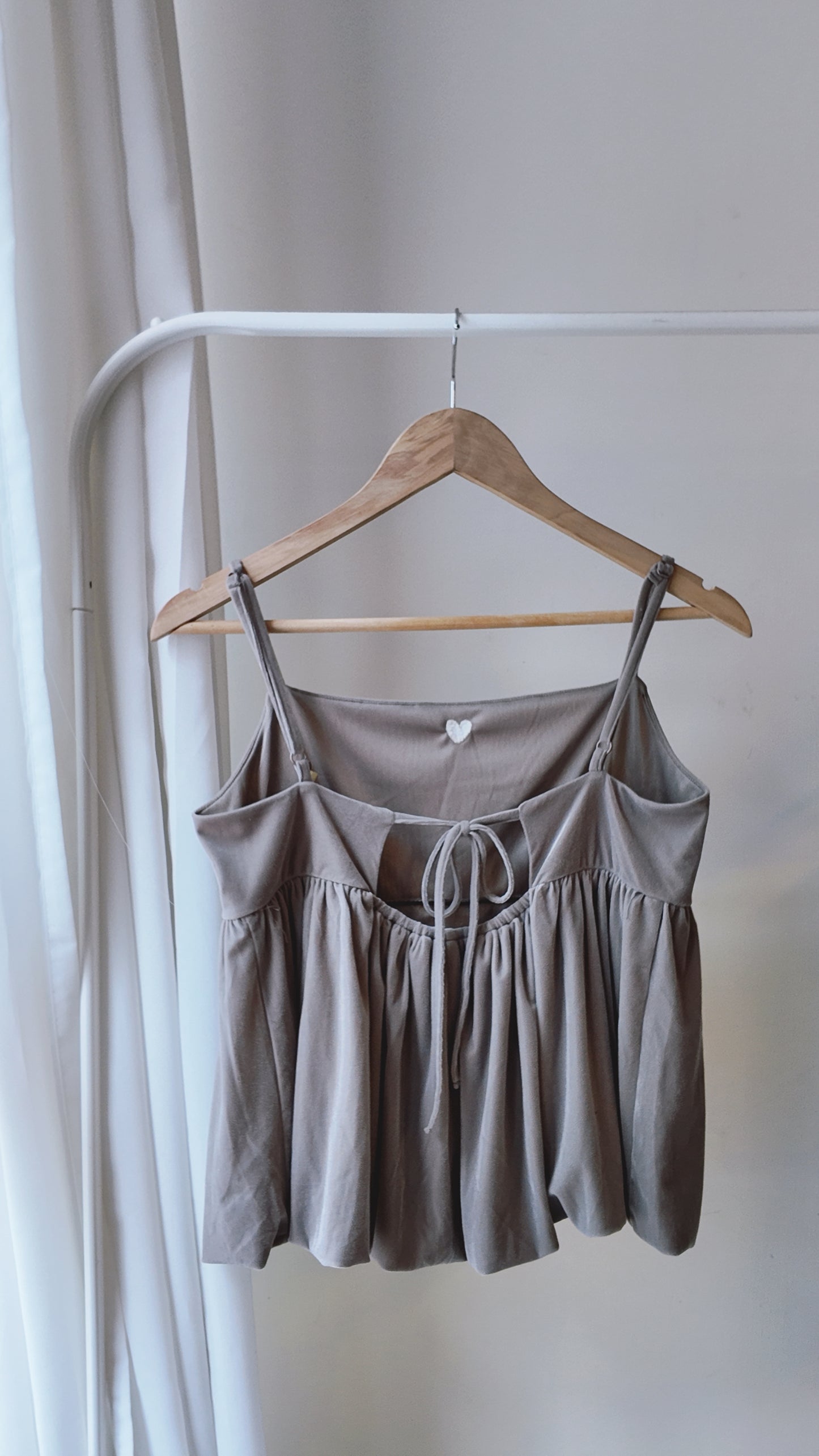 蜜桃絨後綁帶氣球背心