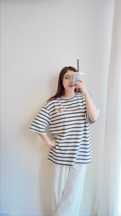 寬鬆圓領橫間短袖上衣