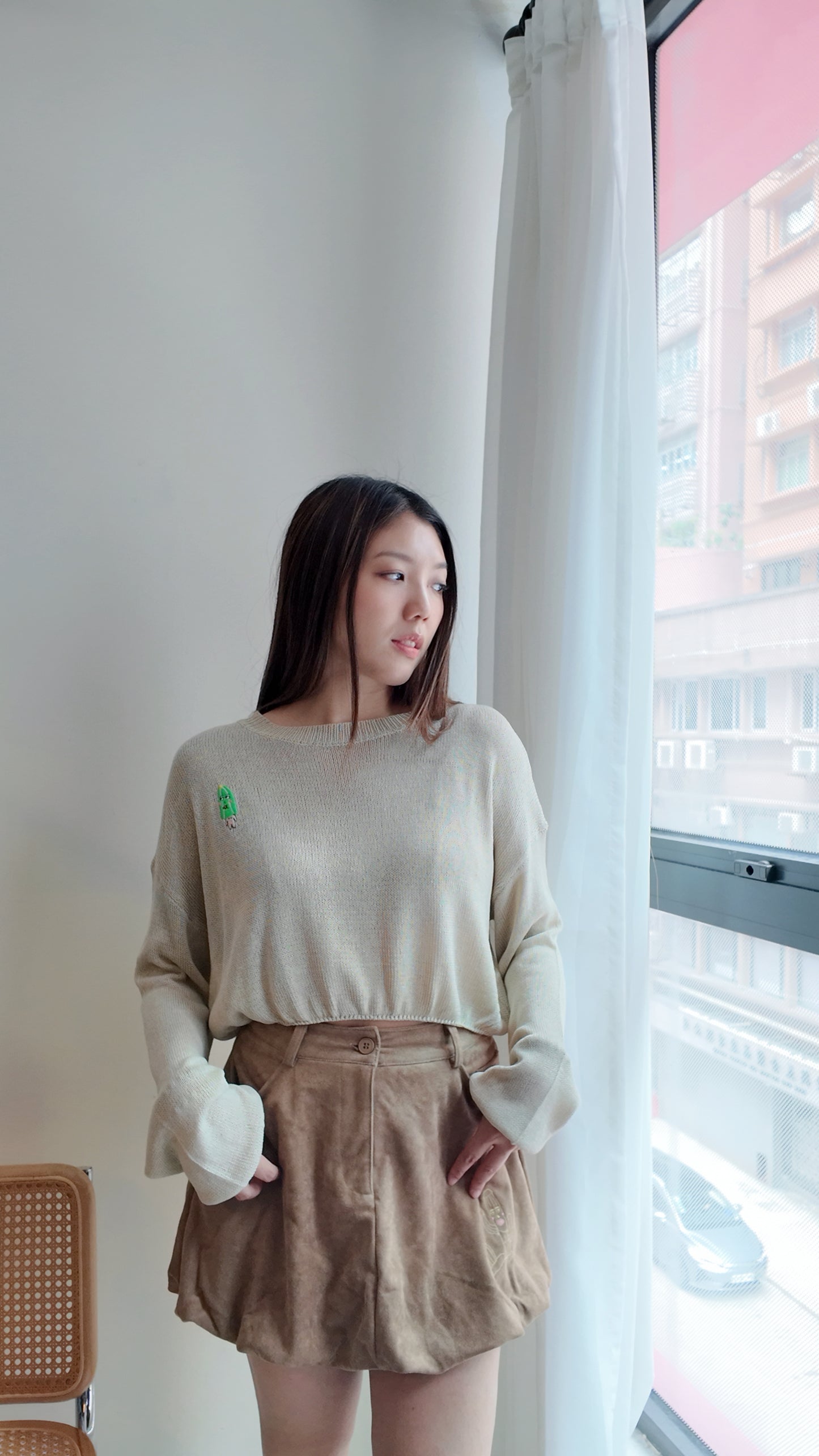 短版薄針織上衣