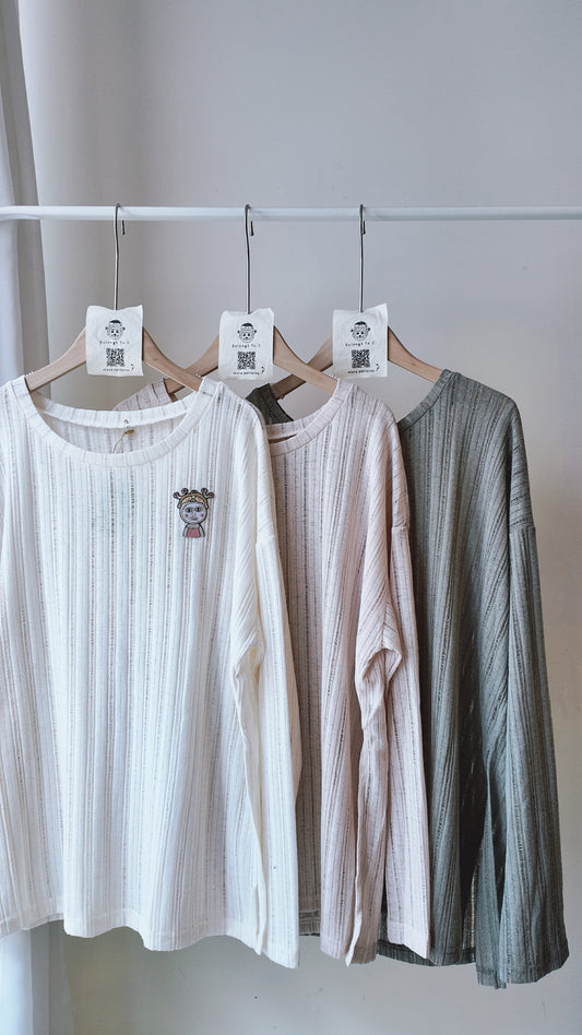 側鈕坑條針織圓領上衣