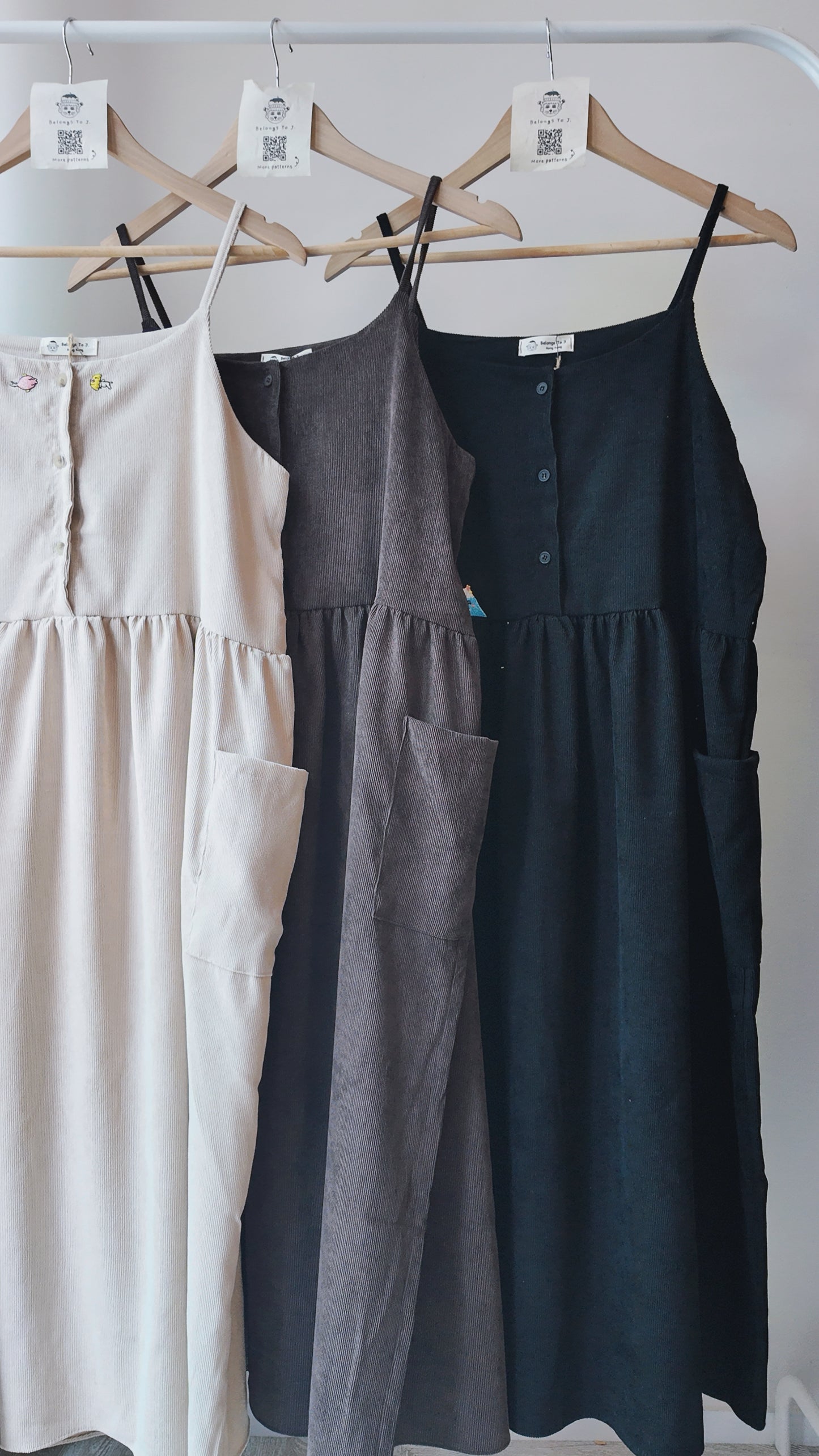 寬鬆細肩大口袋連身裙