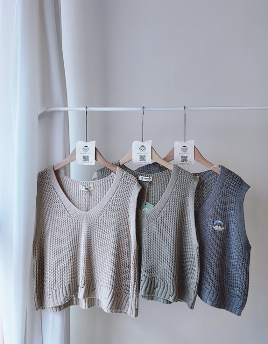 粗針織破洞V領背心