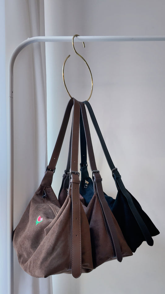 麂皮側揹水餃袋