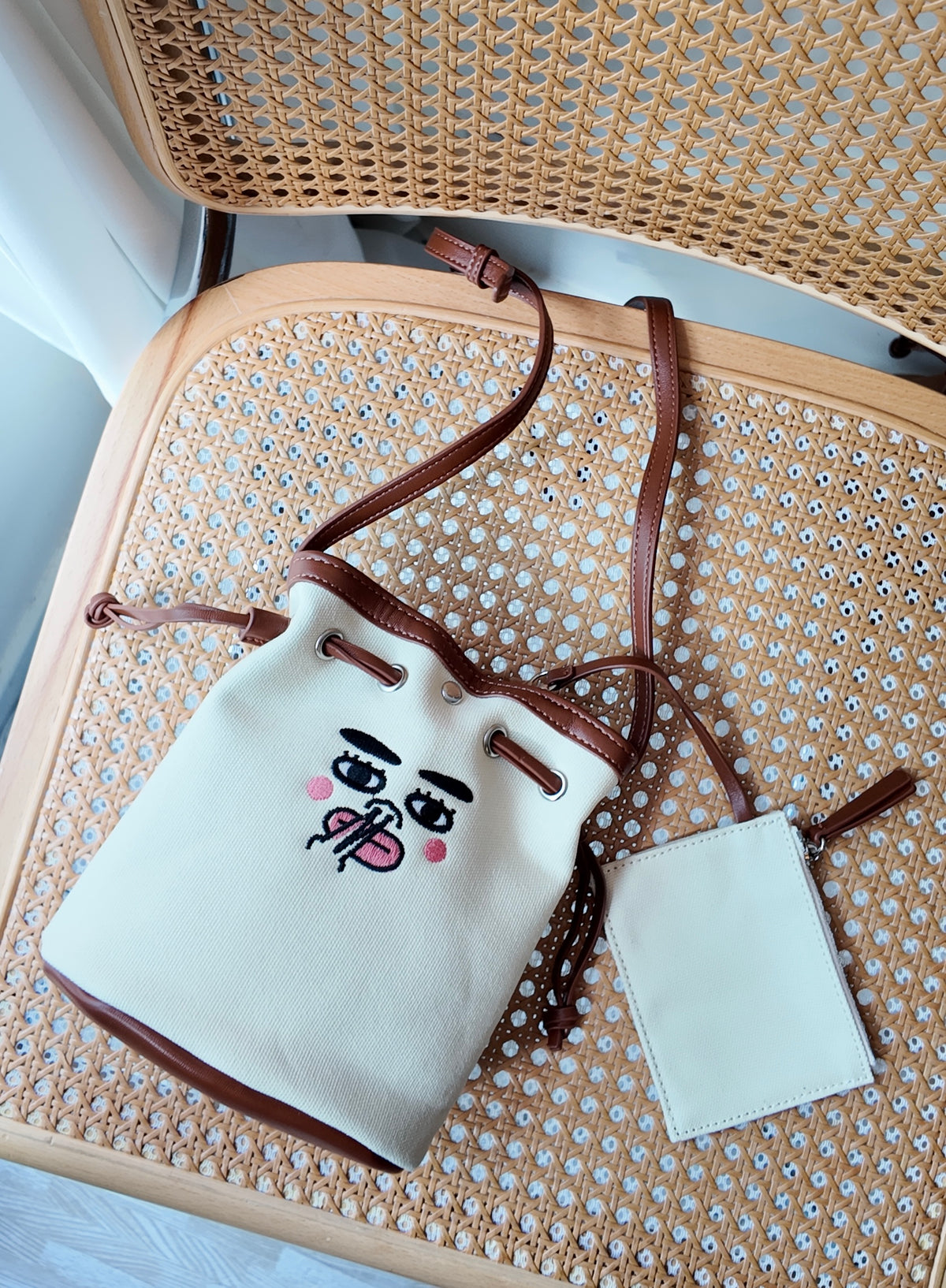 刺繡拼色帆布束口水桶包