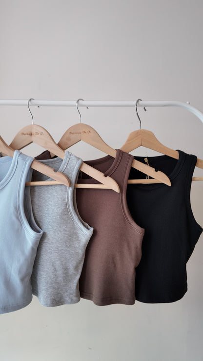 圓領入肩短背心（有可拆胸墊)