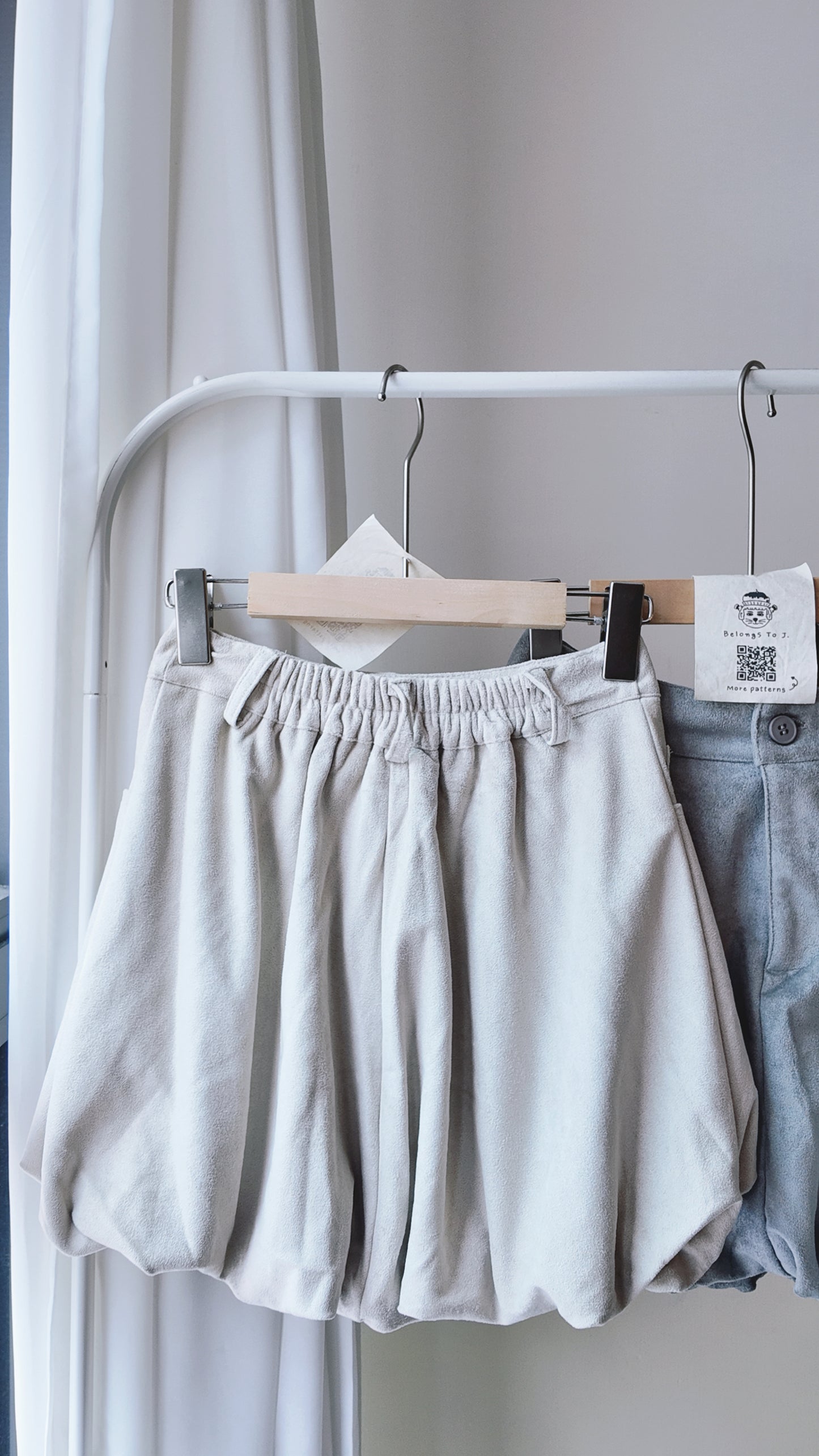 麂皮柔膚氣球短裙