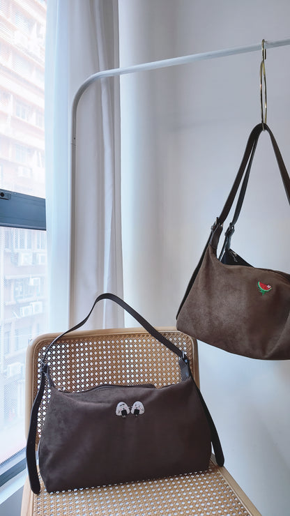 麂皮側揹水餃袋