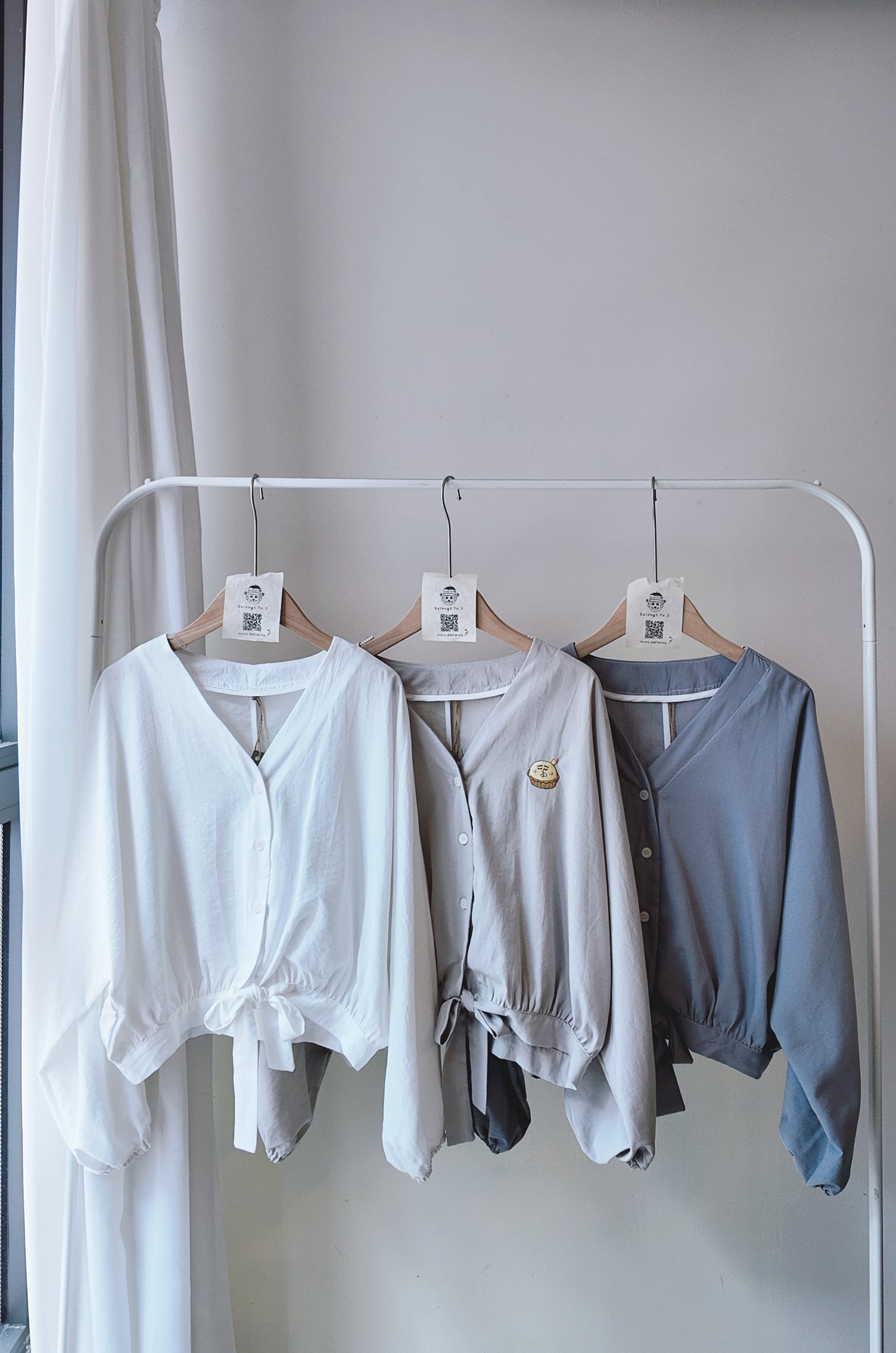 V領素色下綁帶襯衫