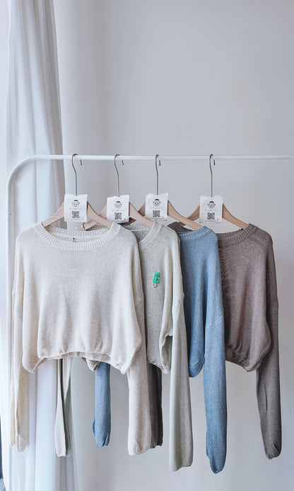 短版薄針織上衣