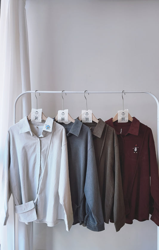 附袋子燈芯絨襯衫