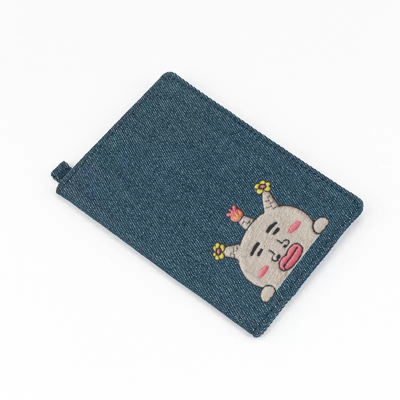 自家設計刺繡熨貼護照套