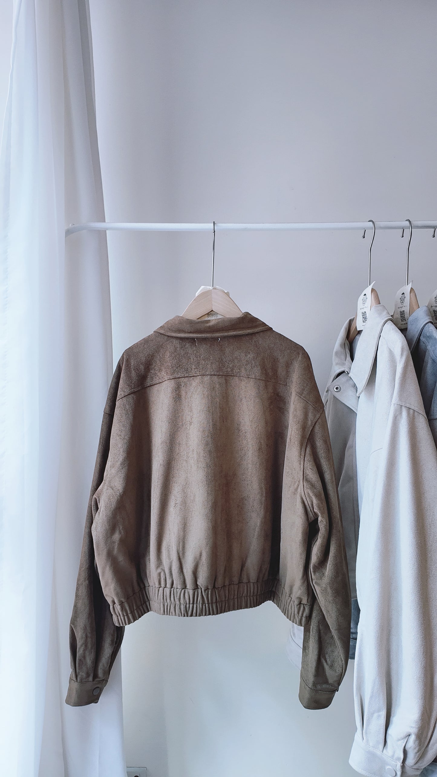 下擺鬆緊兩側車線麂皮外套