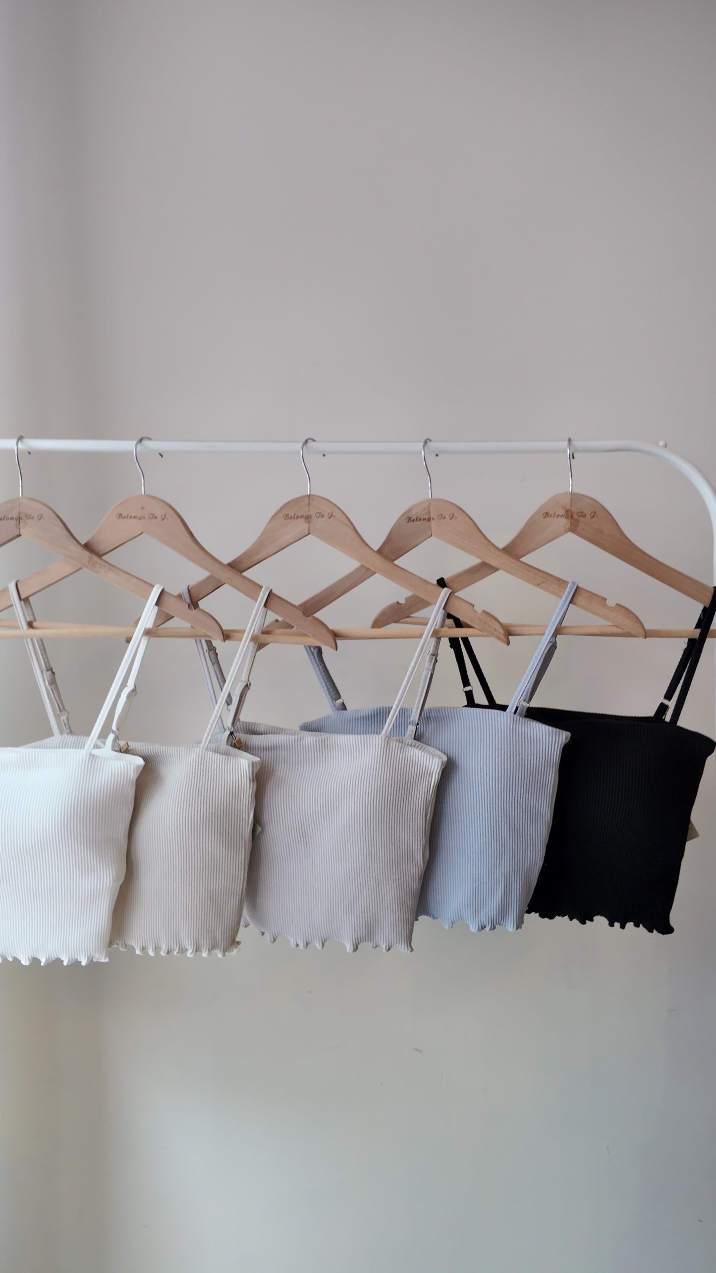 可調節直紋下擺捲邊背心（有胸墊)