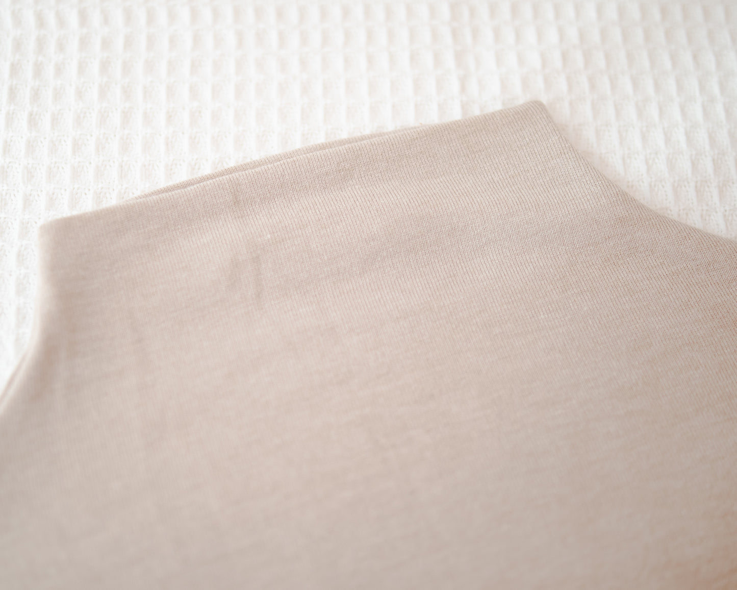 棉花糖小高領上衣